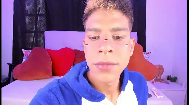 Snapshot of Ethan_Boyy chatting on February 27, 2025, 9:47 pm Ethan Boyy online show from February 27, 2025, 9:47 pm