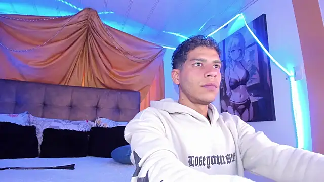 Snapshot of Ethan_Boyy chatting on September 19, 2025, 10:36 pm Ethan Boyy online show from September 19, 2025, 10:36 pm