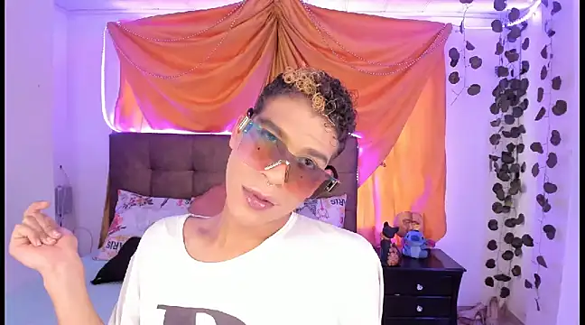Snapshot of Ethan_Boyy chatting on March 4, 2025, 6:07 pm Ethan Boyy online show from March 4, 2025, 6:07 pm