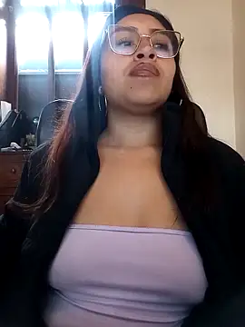 AnonymousGirl online show from April 7, 2026, 4:09 pm