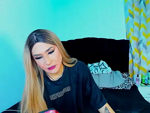 Georgina Giio online show from December 3, 2025, 1:28 am