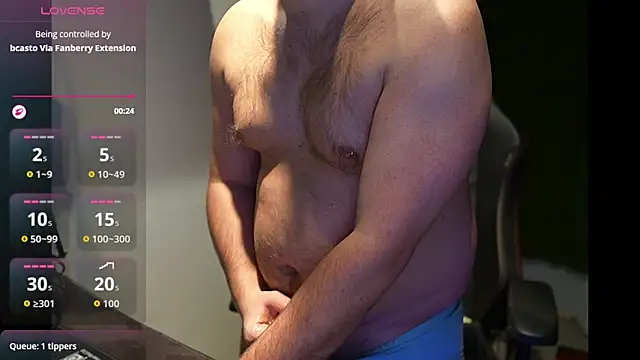 Snapshot of justinitt chatting on December 13, 2025, 8:04 pm justinitt online show from December 13, 2025, 8:04 pm