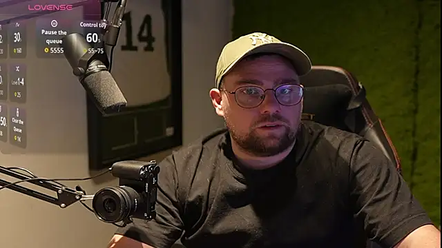 Snapshot of justinitt chatting on November 24, 2025, 11:43 am justinitt online show from November 24, 2025, 11:43 am