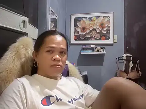 Snapshot of SophiaCourthaway chatting on May 8, 2026, 6:34 pm SophiaCourthaway online show from May 8, 2026, 6:34 pm