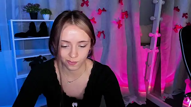 Snapshot of Sahara_Shields chatting on March 6, 2025, 1:03 pm Sahara Shields online show from March 6, 2025, 1:03 pm