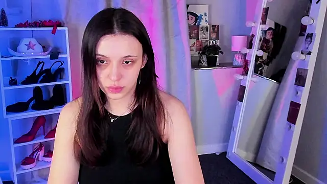 Snapshot of Sahara_Shields chatting on February 19, 2026, 9:28 am Sahara Shields online show from February 19, 2026, 9:28 am