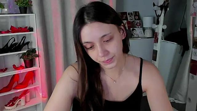 Snapshot of Sahara_Shields chatting on October 13, 2025, 10:39 am Sahara Shields online show from October 13, 2025, 10:39 am