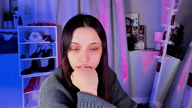 Snapshot of Sahara_Shields chatting on February 24, 2026, 9:32 am Sahara Shields online show from February 24, 2026, 9:32 am