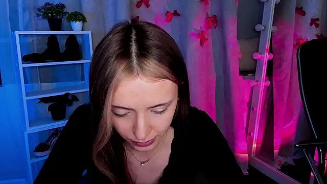 Snapshot of Sahara_Shields chatting on March 6, 2025, 4:07 pm Sahara Shields online show from March 6, 2025, 4:07 pm