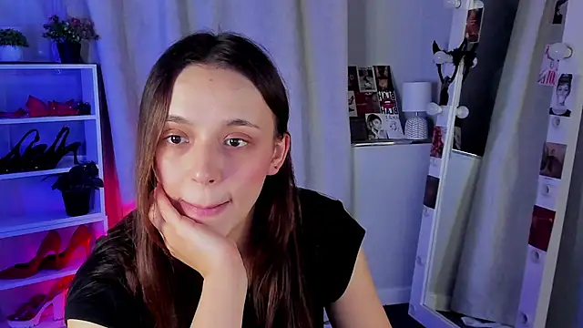 Snapshot of Sahara_Shields chatting on October 7, 2025, 10:38 am Sahara Shields online show from October 7, 2025, 10:38 am