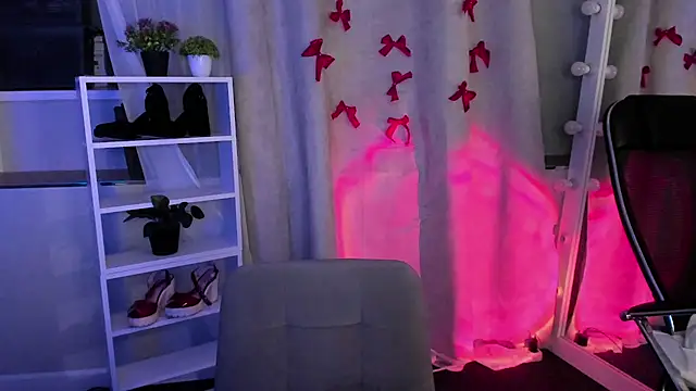 Snapshot of Sahara_Shields chatting on March 11, 2025, 4:40 pm Sahara Shields online show from March 11, 2025, 4:40 pm