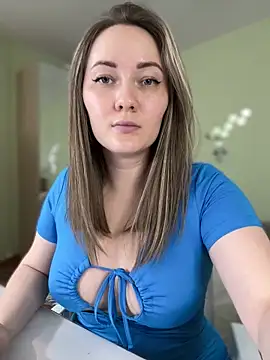 Snapshot of Kiss_My_Body chatting on March 3, 2025, 2:39 pm Kiss My Body online show from March 3, 2025, 2:39 pm