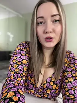 Snapshot of Kiss_My_Body chatting on February 14, 2025, 10:17 am Kiss My Body online show from February 14, 2025, 10:17 am