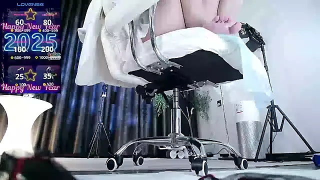 Snapshot of miaomiao-777 chatting on February 22, 2025, 1:57 pm miaomiao-777 online show from February 22, 2025, 1:57 pm