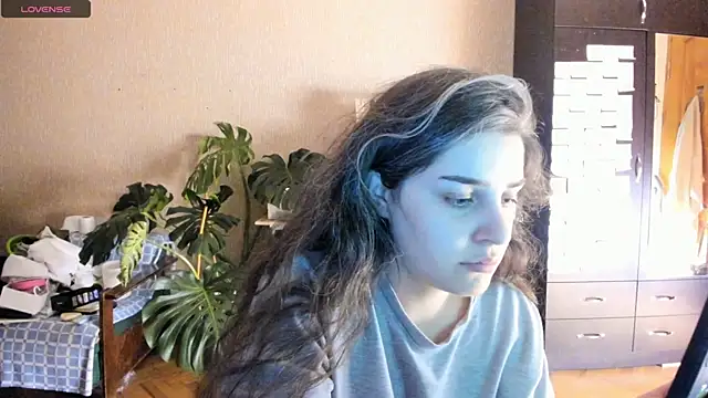 Snapshot of _Roselina_ chatting on July 20, 2026, 6:32 pm Roselina online show from July 20, 2026, 6:32 pm