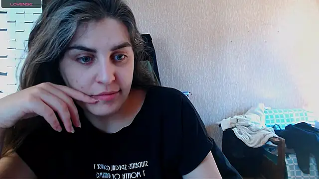  Roselina  online show from March 29, 2026, 8:27 am