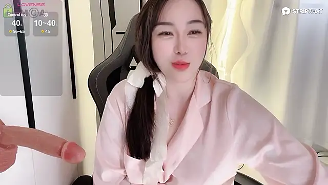 Snapshot of Alano-01 chatting on March 16, 2025, 10:11 am Alano-01 online show from March 16, 2025, 10:11 am