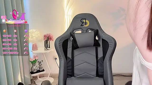 Snapshot of Alano-01 chatting on November 1, 2025, 6:30 am Alano-01 online show from November 1, 2025, 6:30 am