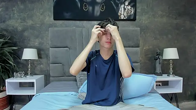 bruce hans online show from December 17, 2025, 11:48 am