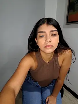 Snapshot of IslaBlaze chatting on September 24, 2025, 2:29 am IslaBlaze online show from September 24, 2025, 2:29 am