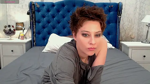 Snapshot of via_mayer_ chatting on February 22, 2026, 10:06 am via mayer online show from February 22, 2026, 10:06 am