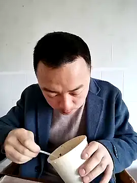 Snapshot of swg176 chatting on March 8, 2025, 2:12 am swg176 online show from March 8, 2025, 2:12 am