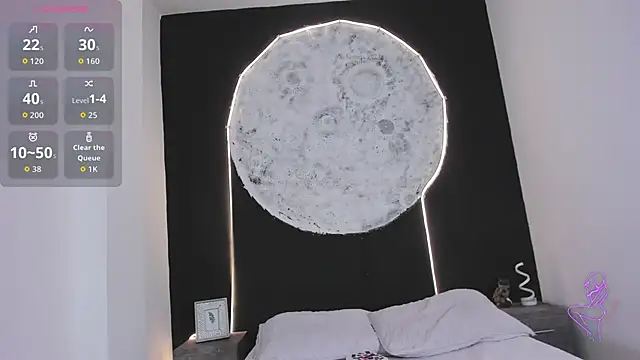 EthaanCox online show from November 13, 2025, 8:57 pm