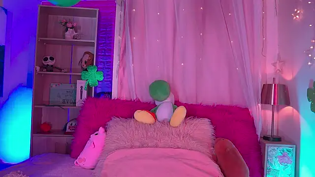 Snapshot of emma_soffia_ chatting on March 18, 2025, 6:17 pm emma soffia  online show from March 18, 2025, 6:17 pm