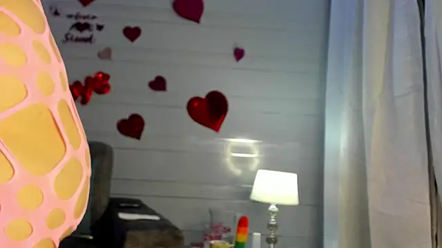 MARIAM COLINS online show from March 4, 2025, 9:29 am