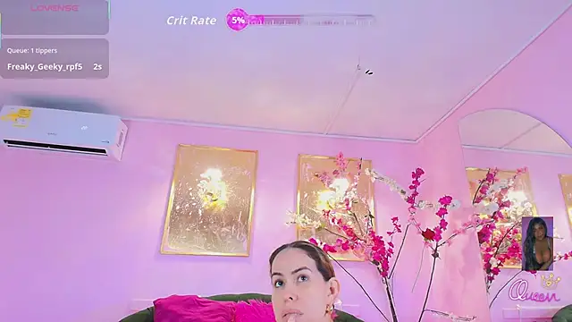 Snapshot of scarlette69 chatting on February 8, 2026, 7:33 pm scarlette69 online show from February 8, 2026, 7:33 pm