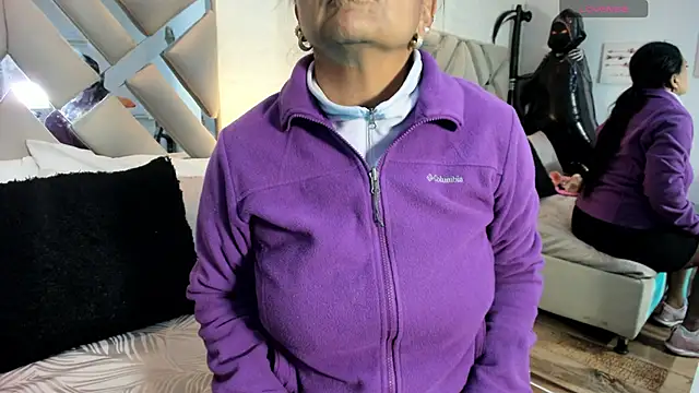 Snapshot of raquell_moore chatting on October 18, 2025, 12:18 pm raquell moore online show from October 18, 2025, 12:18 pm