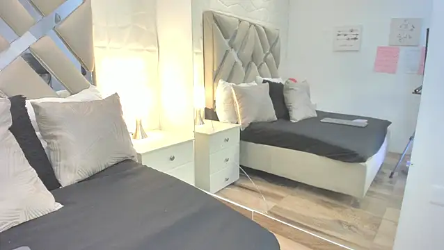 Snapshot of raquell_moore chatting on February 27, 2026, 12:05 pm raquell moore online show from February 27, 2026, 12:05 pm