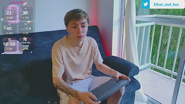 Snapshot of ethan_and_ava chatting on October 22, 2025, 12:48 pm ethan and ava online show from October 22, 2025, 12:48 pm