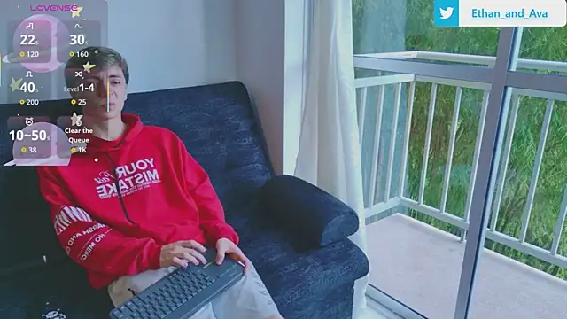 Snapshot of ethan_and_ava chatting on October 19, 2025, 1:03 pm ethan and ava online show from October 19, 2025, 1:03 pm