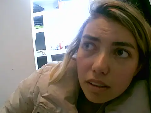Snapshot of VittoriaTaylor chatting on April 20, 2026, 4:08 pm VittoriaTaylor online show from April 20, 2026, 4:08 pm