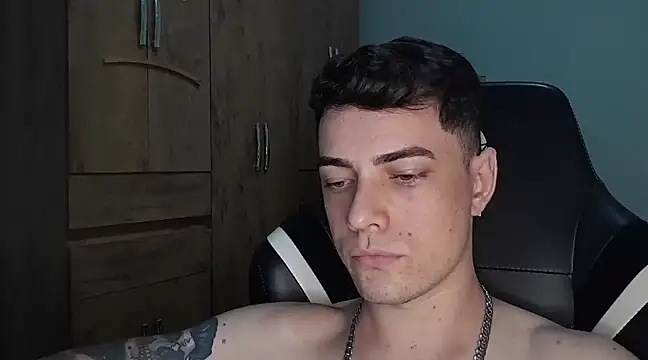 Snapshot of Dyllan__ chatting on January 23, 2025, 9:50 pm Dyllan online show from January 23, 2025, 9:50 pm