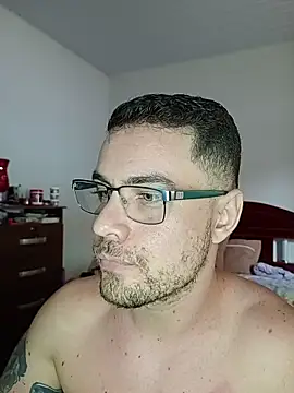 Snapshot of Dyllan__ chatting on May 19, 2026, 2:24 pm Dyllan online show from May 19, 2026, 2:24 pm