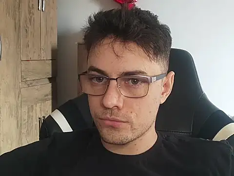 Snapshot of Dyllan__ chatting on October 10, 2025, 2:07 pm Dyllan online show from October 10, 2025, 2:07 pm