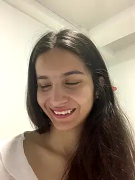 Bella still online show from November 6, 2025, 1:15 pm