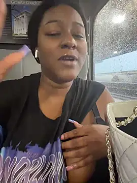 Snapshot of xoxoHotCoCo chatting on August 2, 2026, 11:46 pm xoxoHotCoCo online show from August 2, 2026, 11:46 pm