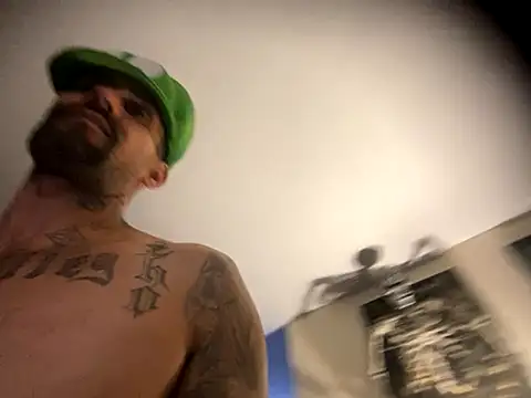 hornycouple818 online show from November 15, 2025, 4:11 pm