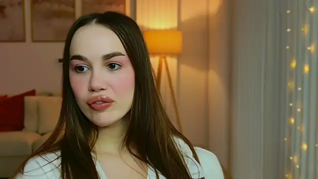 Snapshot of GoddessRoxana chatting on December 16, 2025, 1:48 pm GoddessRoxana online show from December 16, 2025, 1:48 pm