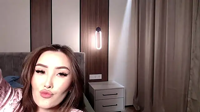 Snapshot of mystiksirenn chatting on November 13, 2025, 4:00 pm mystiksirenn online show from November 13, 2025, 4:00 pm