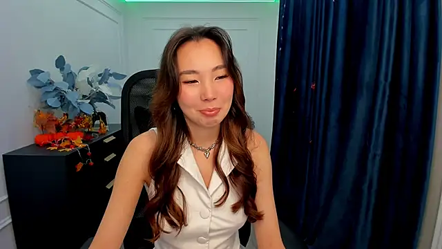 AnnaReyla online show from October 25, 2025, 11:20 am