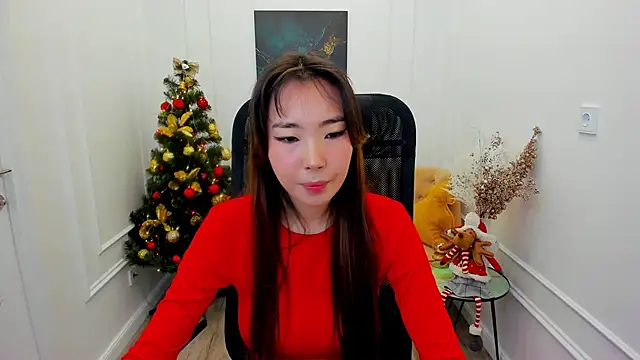 AnnaReyla online show from December 14, 2025, 7:52 pm