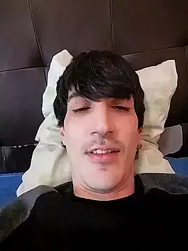 Snapshot of moutt99 chatting on January 21, 2025, 1:54 pm moutt99 online show from January 21, 2025, 1:54 pm