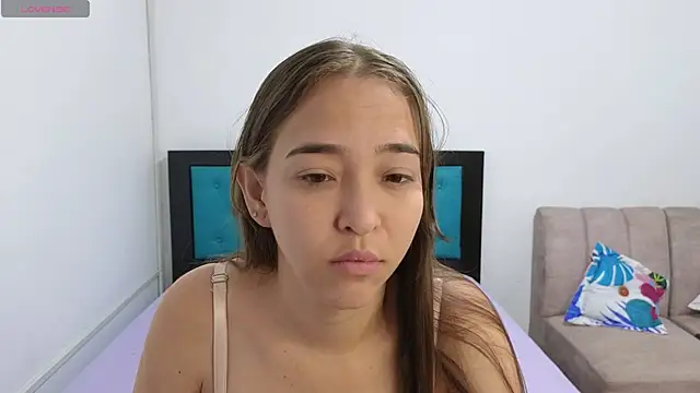 Snapshot of SERAFINA_ chatting on March 31, 2026, 7:32 am SERAFINA online show from March 31, 2026, 7:32 am