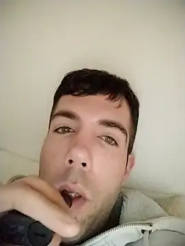 Yeray01 online show from April 18, 2026, 3:47 pm