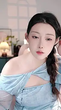 Dou-Dou-er online show from November 4, 2025, 11:25 am