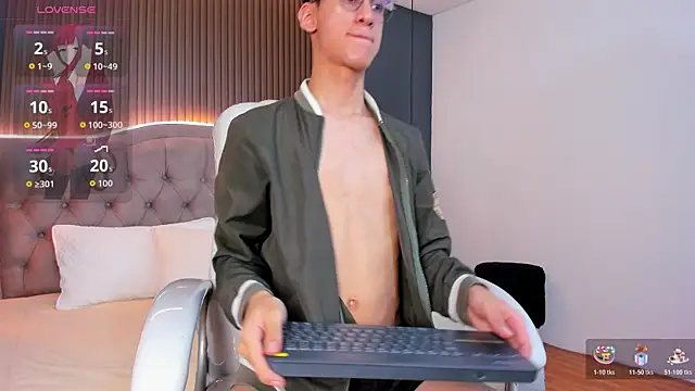 Cum hunters online show from October 18, 2025, 7:27 pm